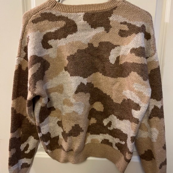 Lucky Brand camo sweater - Picture 3 of 3
